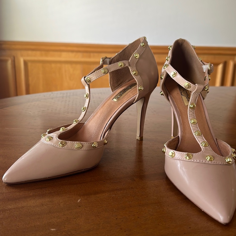Halogen Pale Pink Patent Shoes . Gold Studs. Size 8.